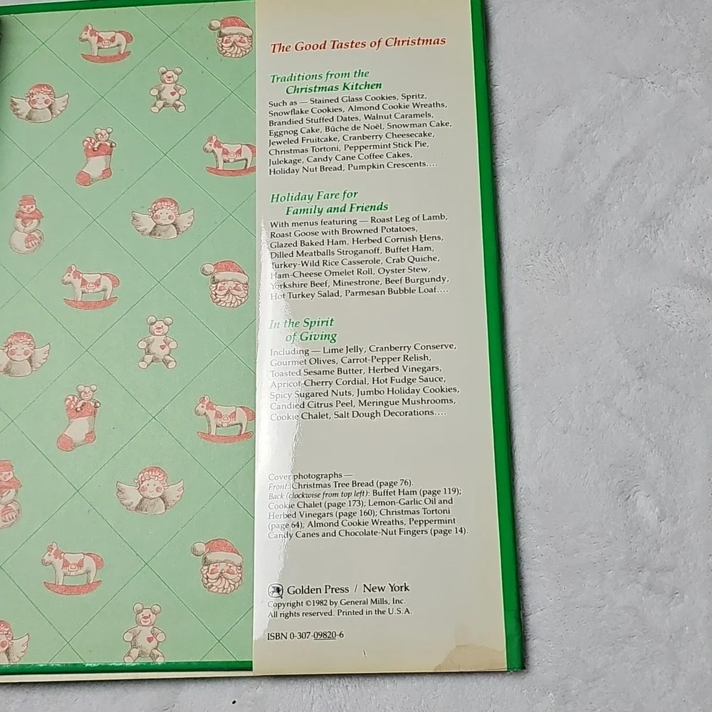 Betty Crocker Green and Red Holiday Baking Cookbook 1984 Fourth Printing